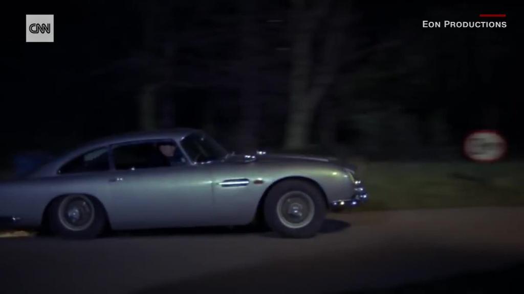 Aston Martin falls 5% in its London IPO